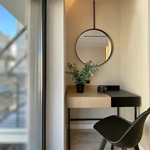 https://icon-urban-living.hotels-of-thessaloniki.com